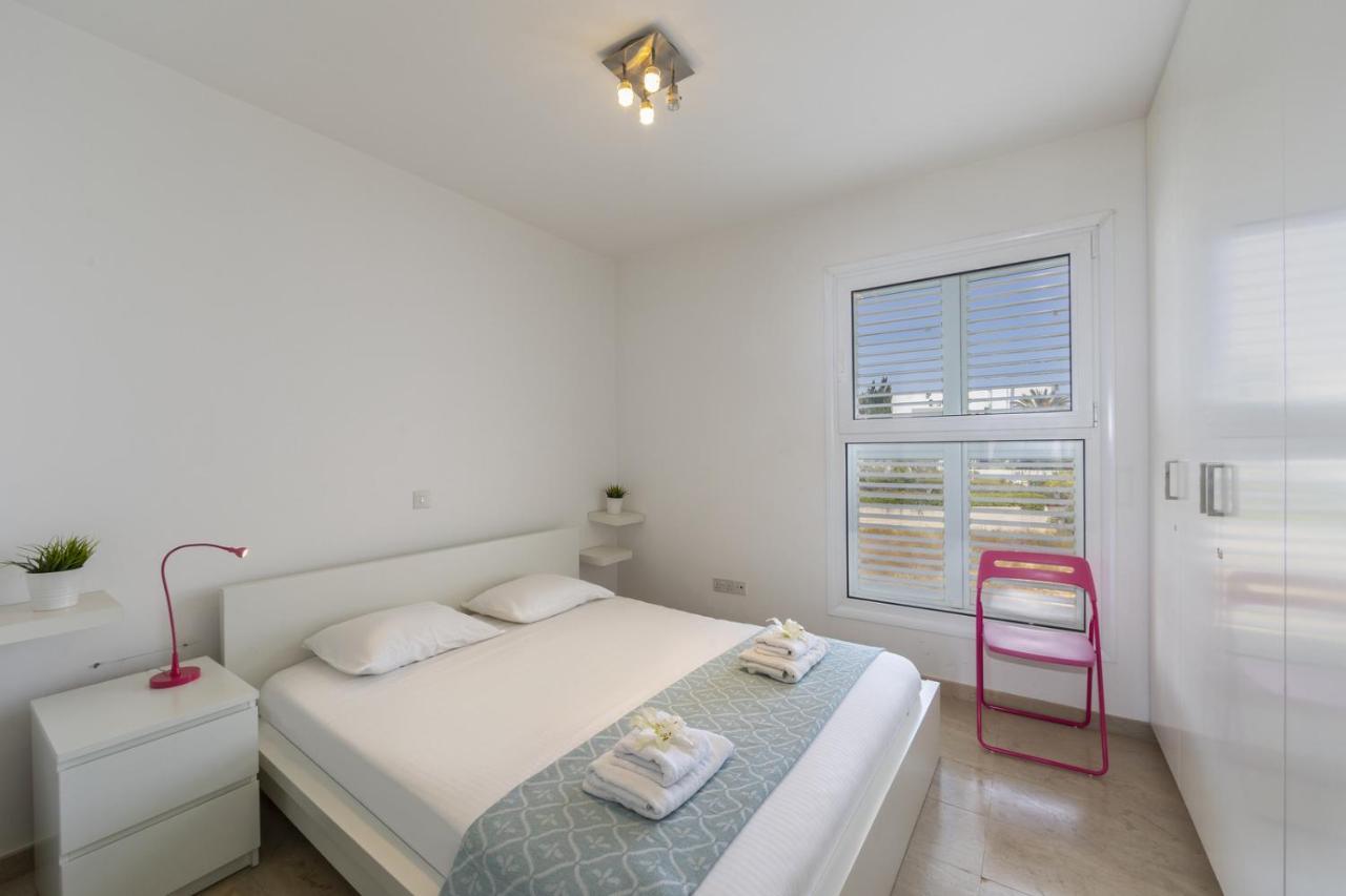 Protaras Villa Kalena Seafront Ngoại thất bức ảnh